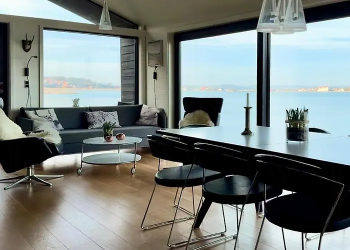 Strandhus Med Panoramaudsigt Ved Anslet 別荘 *