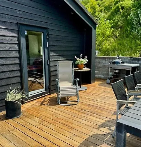 Strandhus Med Panoramaudsigt Ved Anslet ハザスレウ